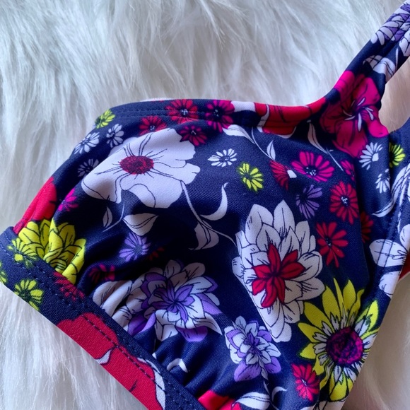 *SOLD*Sexy Floral Bikini Top - Picture 2 of 5